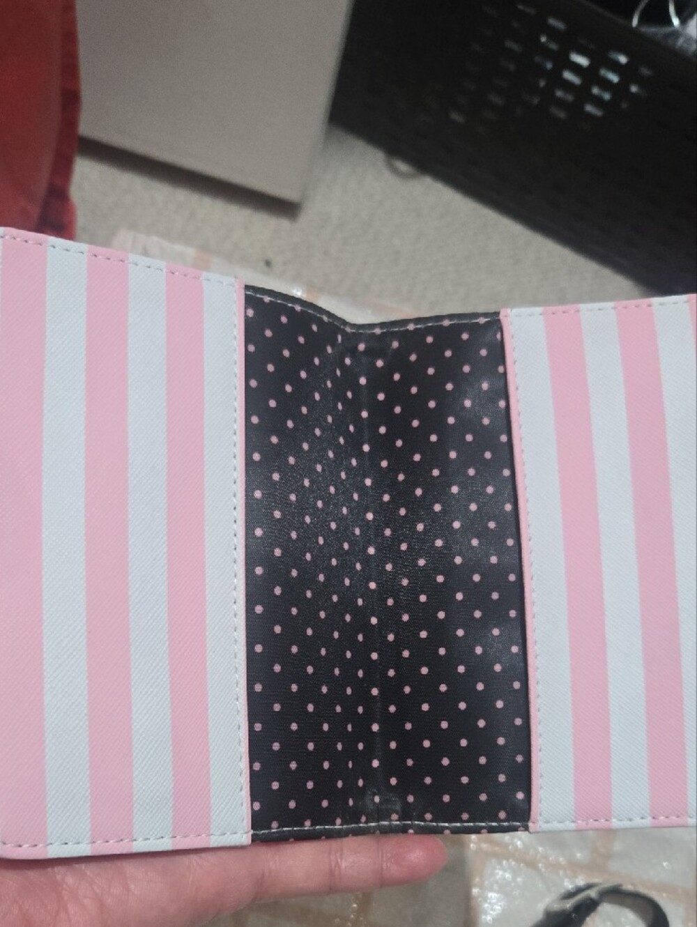 Victoria's Secret Pink & White Striped Travel Accessory Set - Picture 11 of 16
